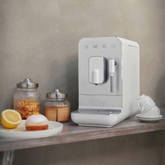 MÁY PHA CAFE SMEG EXPRESSO BCC12WHEU TRẮNG