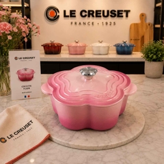 NỒI GANG LE CREUSET FLORAL HỒNG BERRY NẮP CÁNH HOA 20CM