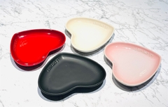 Set 4 đĩa trái tim Le Creuset 17cm ( đen,đỏ, hồng nhạt,trắng) M1