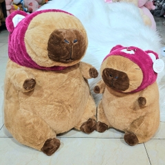 Gấu Bông Capybara Đeo Nón Gấu Dâu