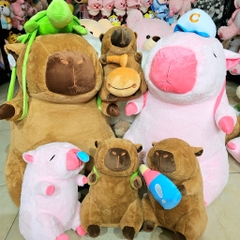 Gấu Bông Capybara Hồng Đeo Balo Mặc Áo Bóng Chày