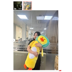 Gấu Bông Con Vịt Vàng Đội Mũ Bảo Hiểm