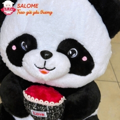 Gấu bông gấu trúc ôm bó hoa