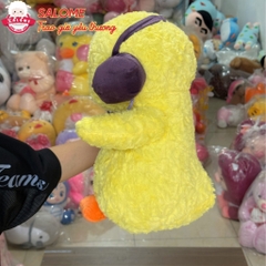Gấu bông con gà vàng đeo tai nghe