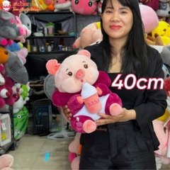 Gấu Bông Heo Cosplay Gấu Dâu Ôm Bình Sữa