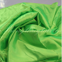 Thảm trải bàn Phi bóng