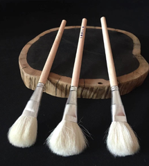Chổi Xoè Trắng Bàn Thờ 3.5*21cm