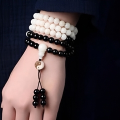 Chuỗi Vòng 108 hạt Trắng Đen 8mm
