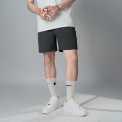 Quần Short Gió Nhăn Nam Nữ Unisex 150GSM Chất Vải Gió Nhăn Cao Cấp Mềm Mịn Form Ống Rộng Oversize Dài Ngang Gối Q210