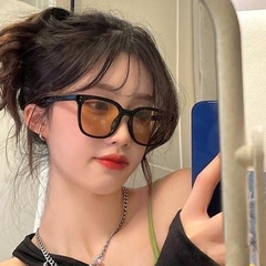 Kính Mát Gọng Vuông Retro Thời Trang Quảng Châu Màu Đen-Vàng Nam Nữ Q082 Women Kính Mắt đủ viền kính râm