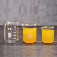 Cốc Đo Lường Chia Vạch – Thủy Tinh Chịu Nhiệt Borosilicate | Chuẩn Xác – Bền Bỉ – Đa Dụng