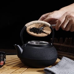 Ấm Pha Trà Gang Chịu Nhiệt – Giữ Trọn Hương Vị Trà Thủ Công