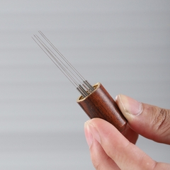Kim Khuấy Tán Đều Bột Cà Phê – Gỗ Cẩm Lai & Sợi Thép 304 Cao Cấp