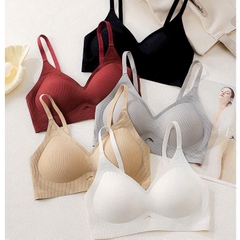 Áo Nâng Ngực Bra Chất Su Mềm Mỏng Nhẹ Không Gọng Có Mút Đệm Tròn Gom Quả Chống Chảy Xệ Hạn Chế Ngấn Lưng [A37]
