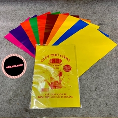 Giấy thủ công decal HH khổ A4 ( có 2 loại: loại không dính VÀ loại có dính - bóc ra là dán được)
