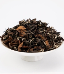 Ô Long Huyền Trùng 100g