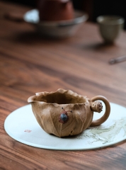 Tống đoản nê lá sen - 180ml - KT: 12.9*7.5*5.6cm