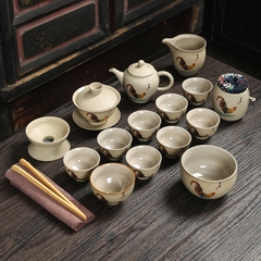 Ấm chén hoạ tiết gà nguyên bộ - kèm hộp quà