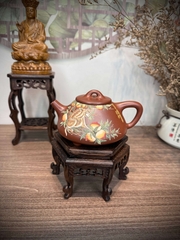 Ấm Thạch Biều Tuổi Thân - Họa Tiết Vẽ Tay - NN Trương Tiểu Lĩnh - Chất Đất Đáy Tào Thanh - Hàng Thủ Công - Lỗ Thoát: Hình Trám 9 Lỗ - 280ml