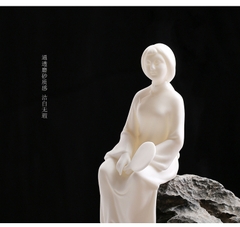 Tượng sứ bạch định - hàng thủ công - KT 16.8x6cm