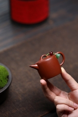 Ấm Viên Ngoã - Chu Nê - NN Thực Lực Phái - Dung tích 100ml - Kt 9.2cm*5cm*4cm - Lỗ lọc : Nội Suy Khổng