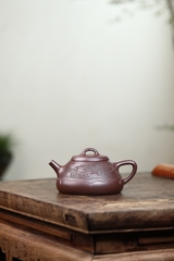 Ấm liên hoa thạch biều - Nguyên khoáng tử nê - NN Nghệ Công Sư Ưu Tú - 300ml - 9 lỗ - Chiều dài 14,7cm Chiều cao 7,3cm Đường kính 5,5cm
