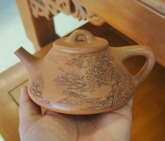 Ấm Tử Dã Thạch Biều - Hoàng Giáng Pha - NN  Dương Chí Cầm - Dung tích 200ml - Kt: 14x10.8x7cm