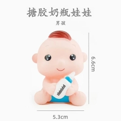 Mô Hình Em Bé Cầm Bình Sữa Mini