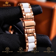 ĐỒNG HỒ NỮ OLIUS 28MM VÀNG HỒNG MẶT TRẮNG – DÂY GỐM SỨ – ĐÍNH ĐÁ PHA LÊ – MÁY QUARTZ