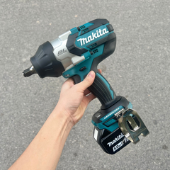 Máy siết bulong dùng pin Makita DTW1002