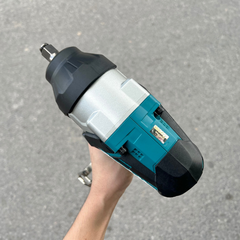 Máy siết bulong dùng pin Makita DTW1002