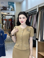 Set sơ mi lé hoa ngực + chân váy a set lịch sự, hách dáng UKBD2504002