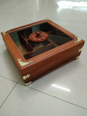 mứt gỗ vuông kính đồng