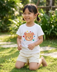 Áo thun cổ tròn hình gấu