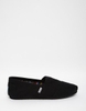 Giày lười vải canvas Toms