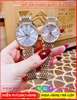 dong-ho-cap-doi-gucci-timeless-mat-tron-trang-day-demi-timesstore-vn