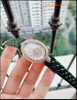 dong-ho-nu-davena-mat-oval-dinh-da-swarovski-day-da-xanh-la-dep-gia-re-timesstore-vn