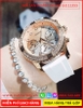 dong-ho-nu-guess-mat-tron-dinh-da-swarovski-rose-gold-day-silicone-trang-thoi-trang-dep-timesstore-vn