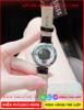 dong-ho-nu-guess-mat-tron-hoa-tiet-3d-day-da-den-timesstore-vn
