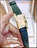 dong-ho-nu-versace-mat-chu-nhat-mat-vang-gold-day-da-xanh-la-cay-thoi-trang-dep-gia-re-timesstore-vn