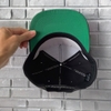 Nón Snapback style Aframe Vải trơn đen xịn vành mặt dưới nón màu xanh lá Brand One Hat