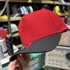 Phôi nón trơn truckercap vải đỏ mịn vành đen chất lượng cao fom sâu đầu