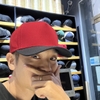 Phôi nón trơn truckercap vải đỏ mịn vành đen chất lượng cao fom sâu đầu