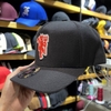 [Custom] Nón Quỷ đỏ MU custom phôi trucker fom vuông trơn đen vải thô chất lượng cao