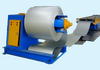 Máy cấp phôi thép cuộn lớn.