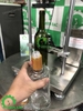 Máy dập nắp chai