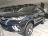 gia-xe-toyota-fortuner-may-xang-2-7at-4x2