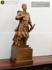 Tượng Trần Quốc Tuấn bằng đồng đỏ chạm ám hoa văn cao 81cm