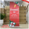 standee cuốn chân thép