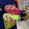 giay-bong-da-puma-future-ultimate-tricks-hong-non-chuoi-hq-mg